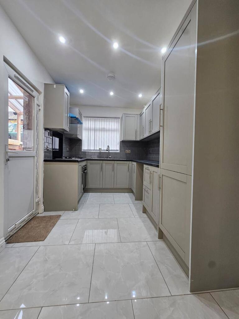 3-bedroom House, fully refurbished for rent
