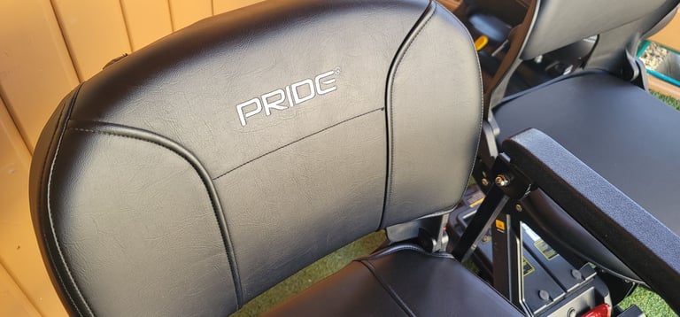 BLUE FOLDING MOBILITY SCOOTER  