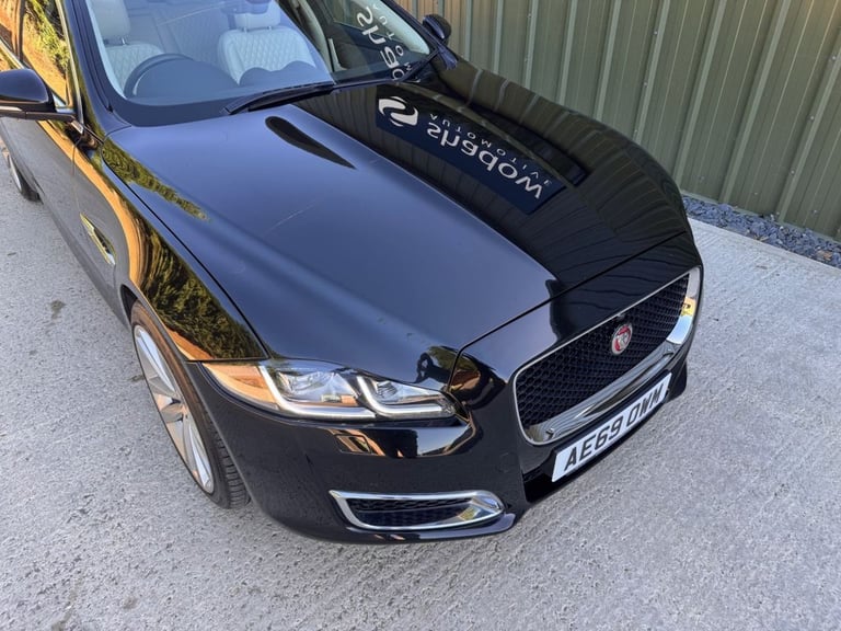 2019 Jaguar XJ 3.0d V6 XJ50 Saloon 4dr Diesel Auto Euro 6 (s/s) (300 ps) Saloon Diesel Automatic