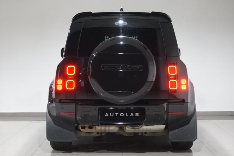 2023 Land Rover Defender 110 3.0 D250 MHEV HSE Hard Top SUV Auto 4WD MWB Euro 6 (s/s) 5dr PANEL V...