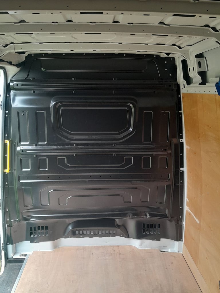 BULKHEAD  FOR A VOLKSWAGEN GRAFTER 