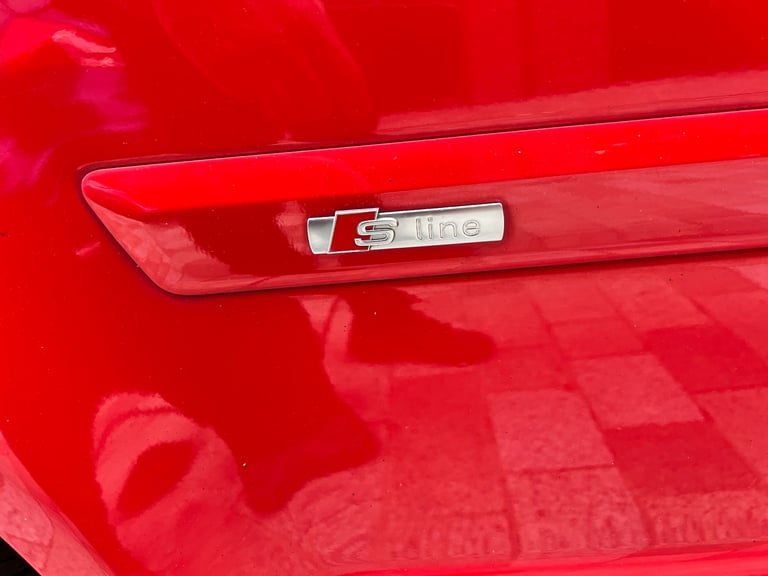 Audi A3 ) 2.0 TFSI S line S Tronic quattro