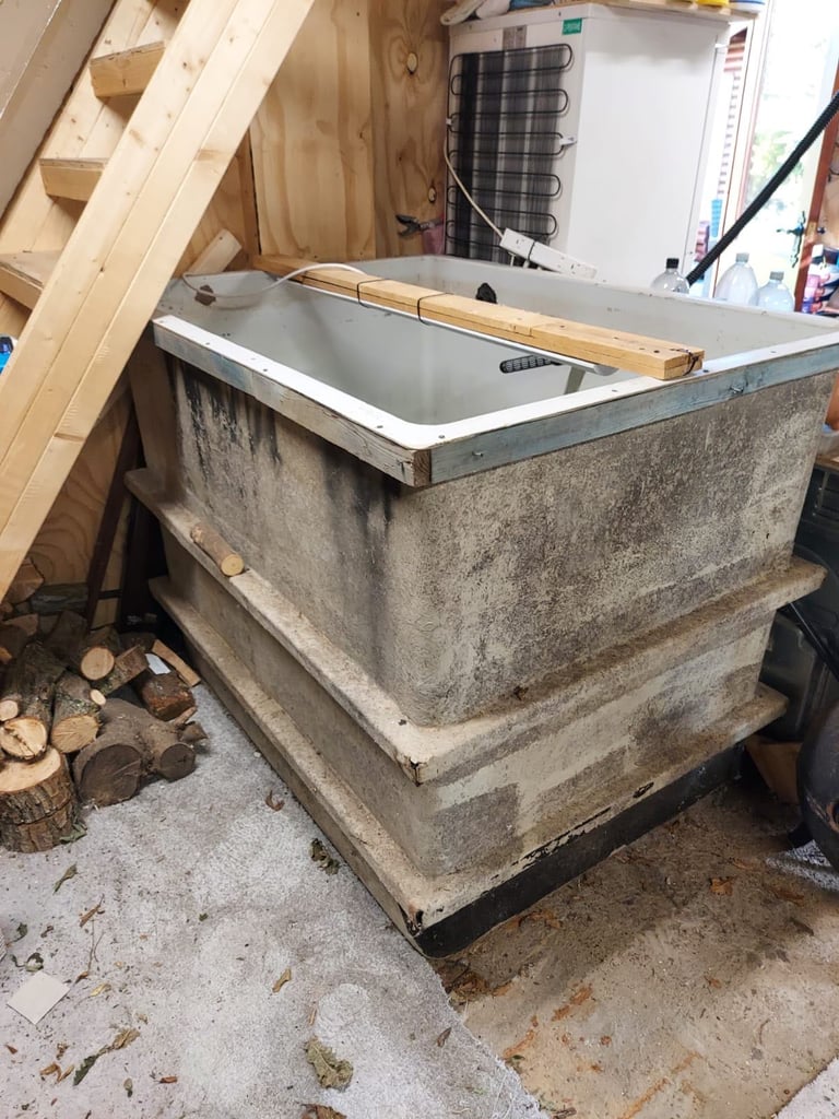 Koi fibreglass quarantine tank 