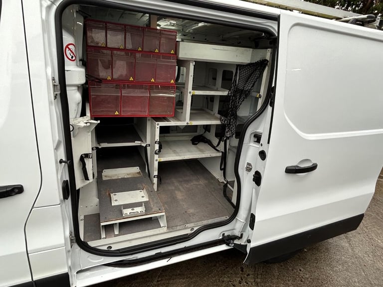 VAUXHALL VIVARO 1.6 CDTi 2900 L1H1 SWB LOW ROOF RACKING White Manual Diesel 2016