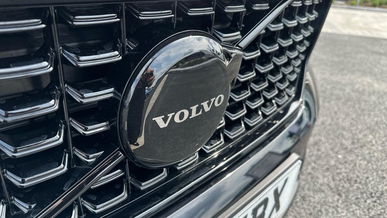 2025 Volvo XC40 2.0 B4P Plus Black Edition 5dr Auto ESTATE PETROL Automatic
