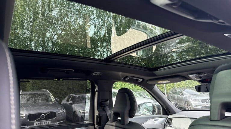 2021 Volvo XC90 Recharge R-Design Pro, T8 AWD plug-in hybrid, 7 Seats Estate Petrol Parallel PHEV...