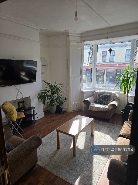 6 bedroom house in King Edward Road, Swansea, SA1 (6 bed) (#2659794)