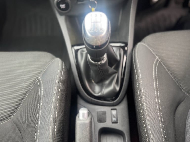 2017 Renault Clio 1.2 16V Dynamique Nav Hatchback 5dr Petrol Manual Euro 6 (75 ps) Hatchback Petr...