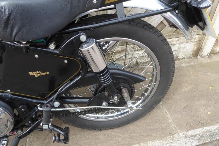 ROYAL ENFIELD CAFE RACER 350 J REG REAR SETS SINGLE SEAT 1 YEARS MOT