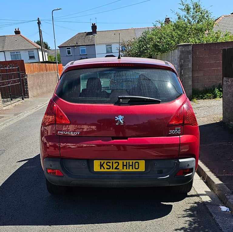 Peugeot 3008 1.6 E-HDI Active II Automatic 2012, 48000 miles, Long MOT, £35 Road Tax, 2 Keys, FSH