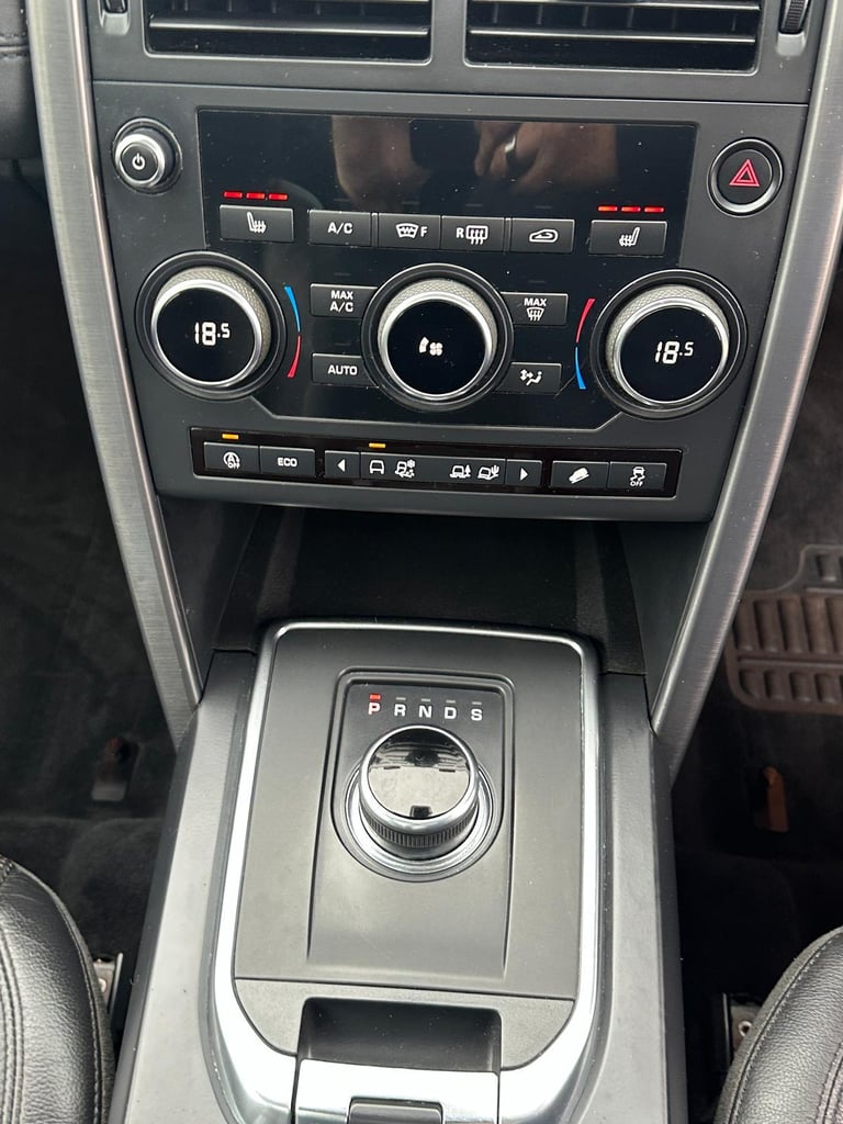 Land Rover Discovery Sport 4x4 / AUTO / 7 SEATS / HUGE SPEC 