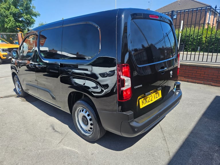 2022 Vauxhall Combo L2H1 2300 DYNAMIC 100 6 SPEED ( BLACK) Panel Van Diesel Manual
