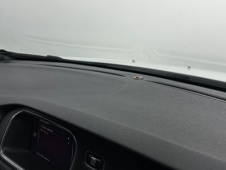 2017 Volvo V40 2.0 D2 R-Design Nav Plus Auto Euro 6 (s/s) 5dr HATCHBACK Diesel Automatic