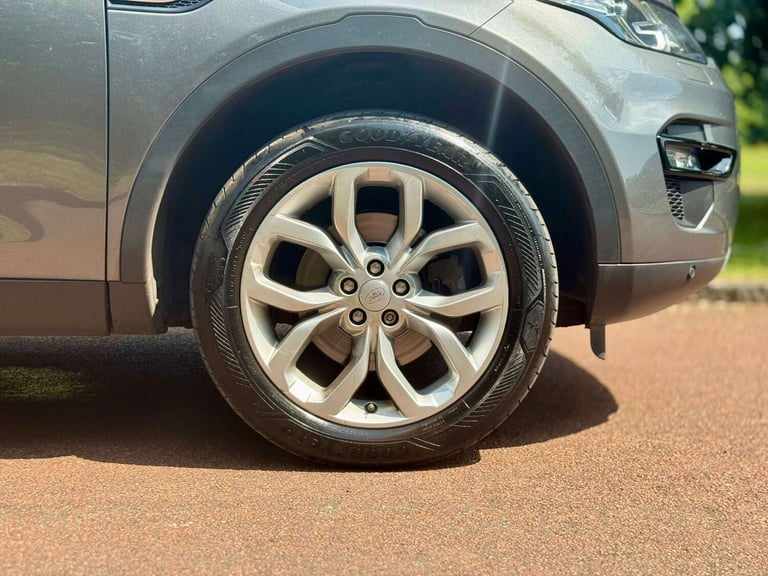 2015 Land Rover Discovery Sport 2.2 Discovery Sport HSE SD4 Auto 4WD 5dr SUV Diesel Automatic