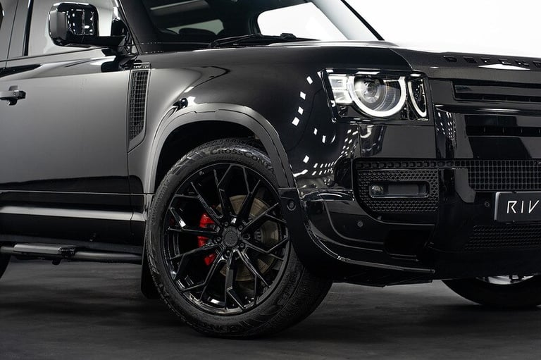 2024 Land Rover Defender 3.0 D250 X-Dynamic HSE 90 3dr Auto ESTATE DIESEL Automatic