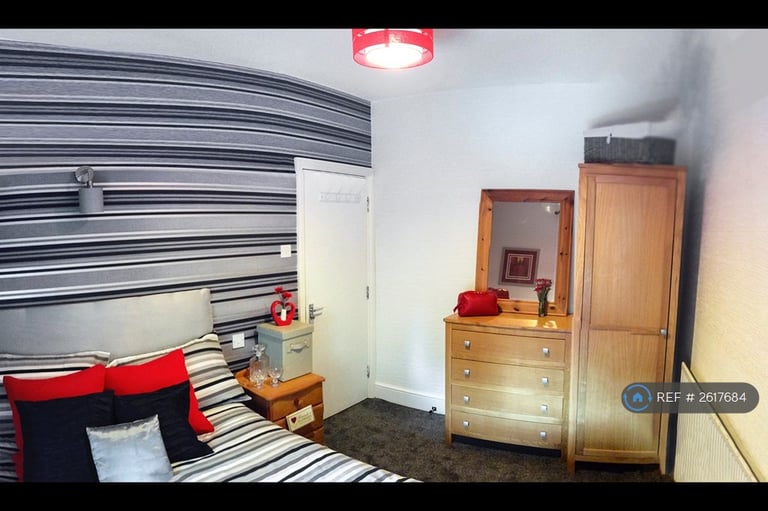 image for 1 bedroom in Percy Road, Hampshire, PO12 (#2617684)
