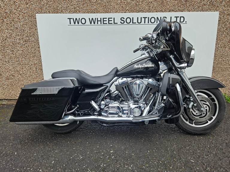 Harley-Davidson FLHX 1450 street glide. Spotless 