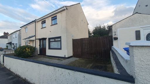 3-bedroom semi-detached house in North Belfast (unfurnished)