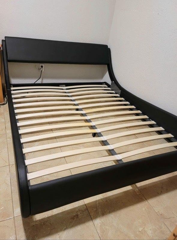 Kingsize bed frame for £100(we can deliver)