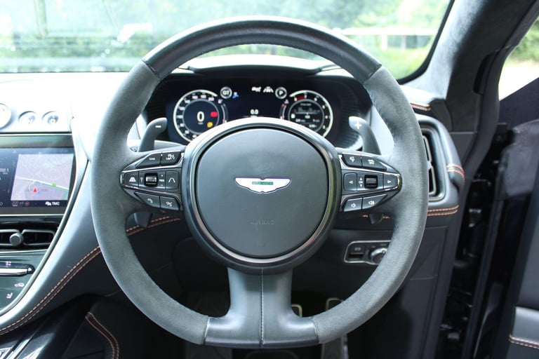 2021 Aston Martin DBX V8 550 5dr Touchtronic HATCHBACK PETROL Automatic