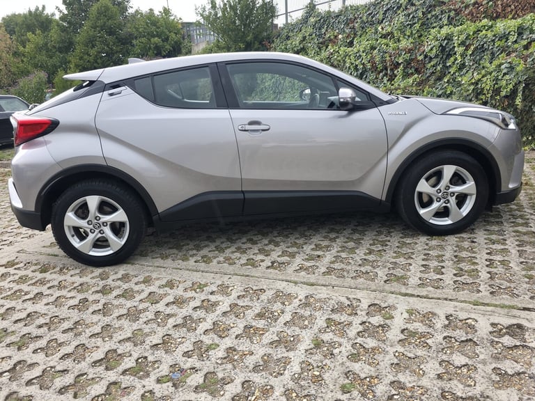 2017 Toyota C-HR  Manual