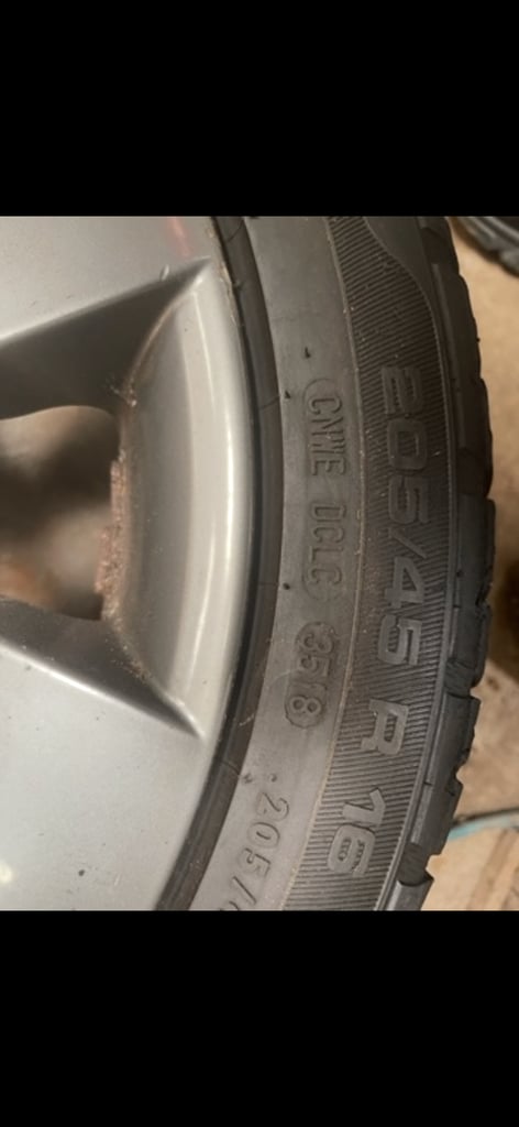 205/45/16 Uniroyal Rainsport 5 ( Pair ) As New 