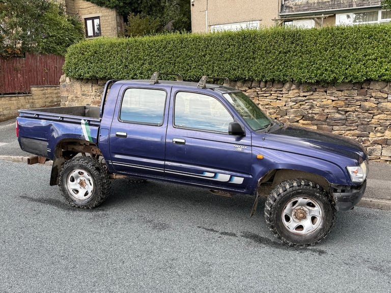 image for 2005 Toyota Hilux 280 EX D4-D D/C DOUBLE CAB PICK UP MANUAL 4X4 BLUE PICK UP Diesel Manual