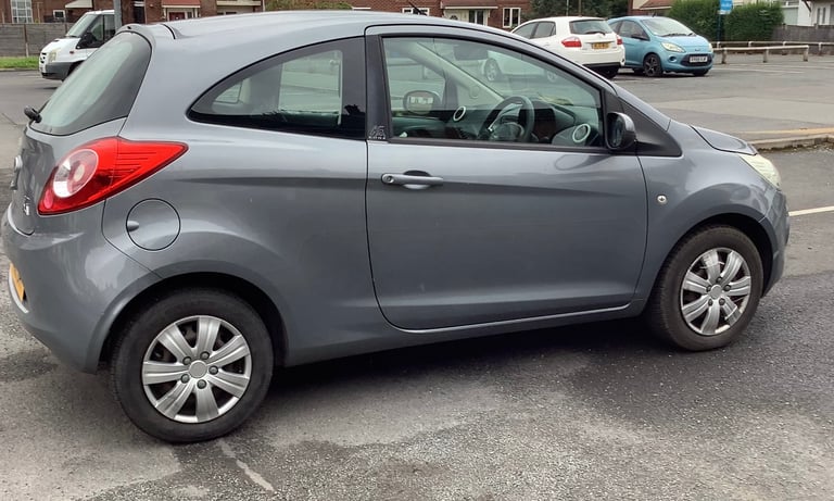 Ford, KA, Hatchback, 2011, Manual, 1242 (cc), 3 doors