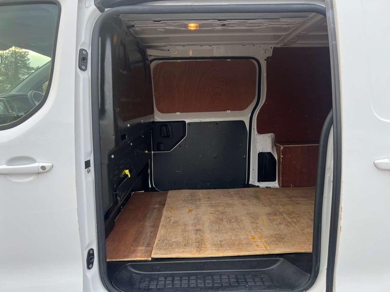 2020 Vauxhall Vivaro 1.5 Vivaro 2900 Sportive S/S Panel Van Diesel Manual