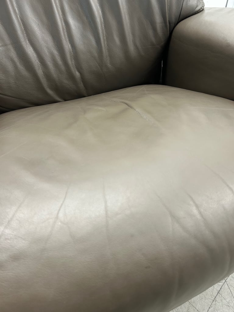 Ekornes Stressless Dream Recliner Olive Leather Chairs & Stools - Medium Size