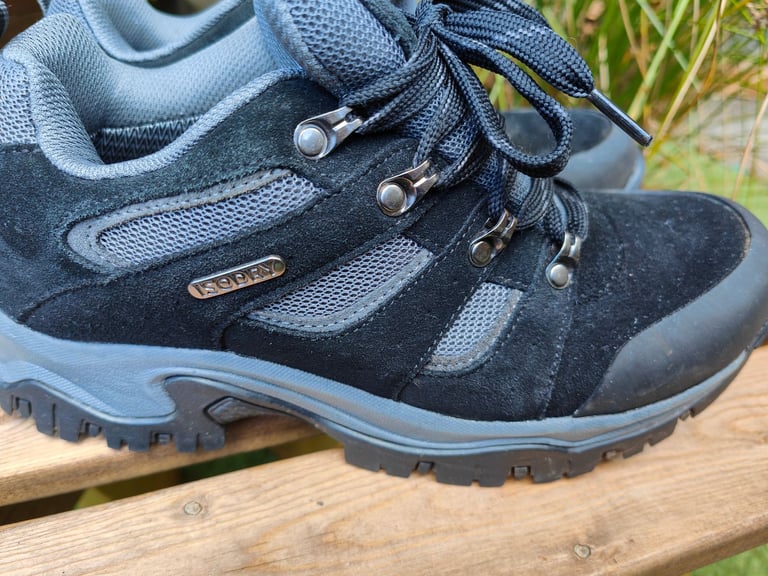 Mountain Warehouse Isodry waterproof breathable men boots size UK 6