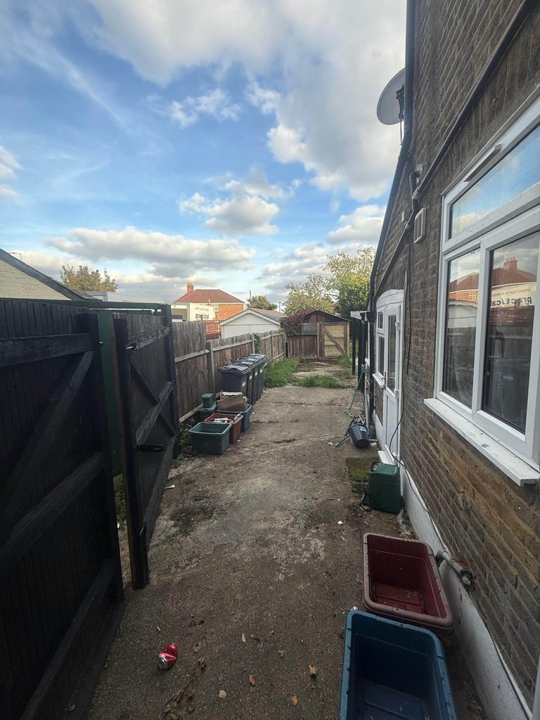 HMO licensed property for 5 under the borough of Hounslow 