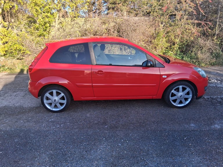 Make offer Ford fiesta zetec climate ready to go,  1.2 cheap to drive, colt, micra yaris px swap 