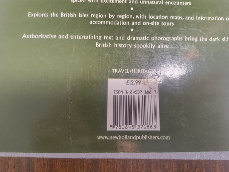 Haunted Castles of Britain & Ireland – Richard Jones (2005, PB)