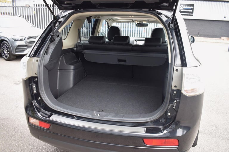 2015 Mitsubishi Outlander 2.0h 12kWh GX4hs CVT 4WD Euro 5 (s/s) 5dr ESTATE Petrol/Electric Hybrid...