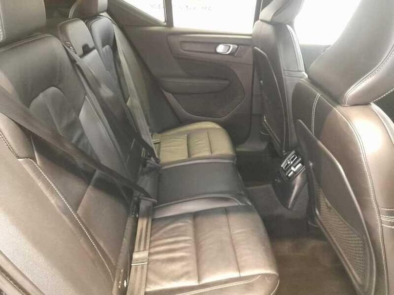 2022 Volvo XC40 1.5h T5 Twin Engine Recharge 10.7kWh Inscription Pro SUV 5dr ESTATE Petrol/Electr...