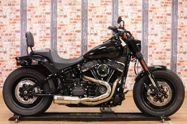 2021 HARLEY FXFBS FAT BOB 114 - ONLY 11,146 MILES - SUPERB EXTRAS - AWESOME BIKE