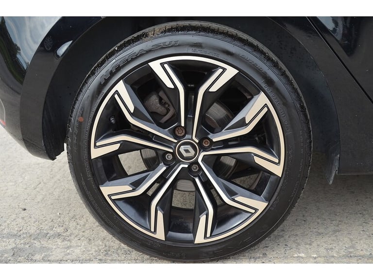 2021 Renault Clio TCe Lutecia Hatchback Petrol Manual