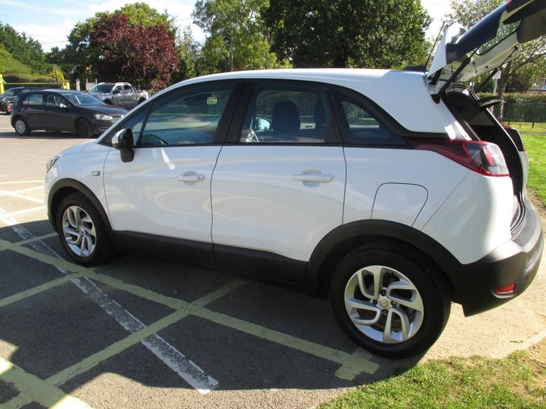Vauxhall Crossland X SE
