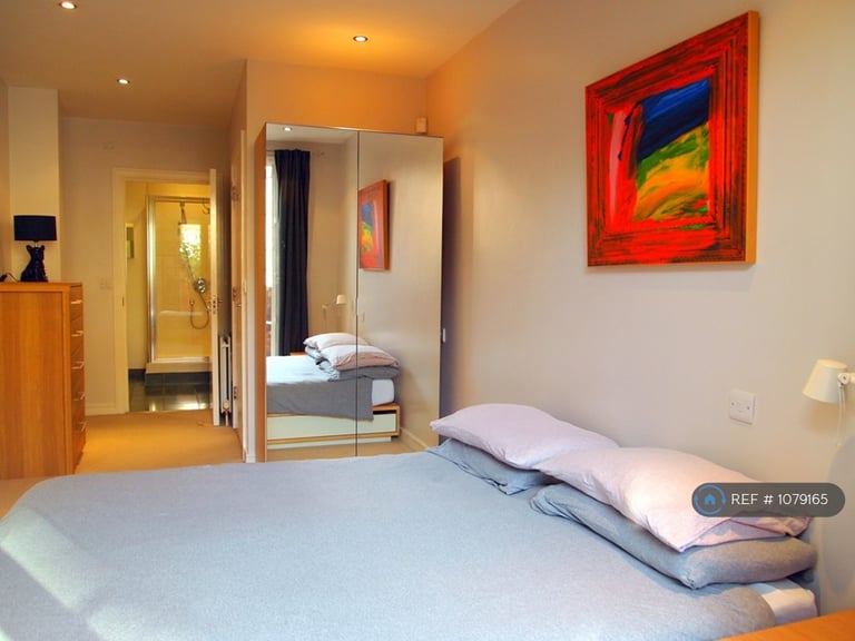2 bedroom flat in Essex Road, London, N1 (2 bed) (#1079165)