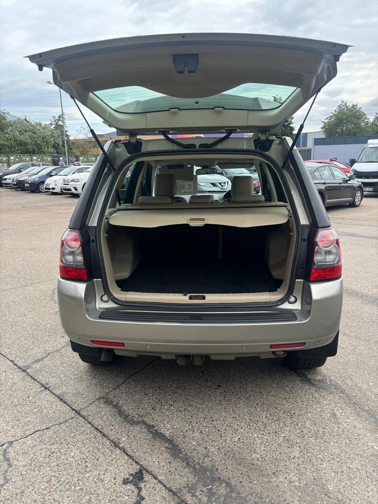 2011 Land Rover Freelander 2.2 SD4 XS 5dr Auto ESTATE Diesel Automatic