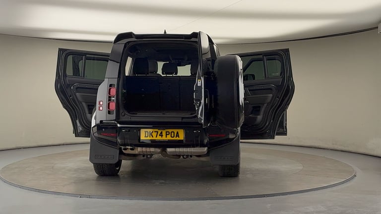 2024 Land Rover Defender 3.0 D250 X-Dynamic HSE 110 5dr Auto ESTATE DIESEL Automatic