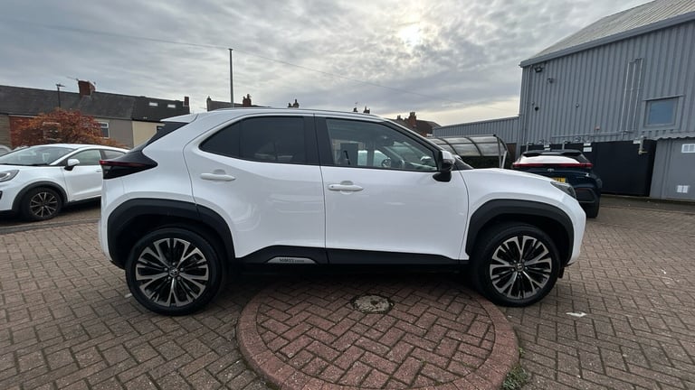 2022 Toyota Yaris Cross 1.5 Hybrid Excel 5dr CVT [Panoramic Roof] Hybrid Estate Estate Hybrid Aut...