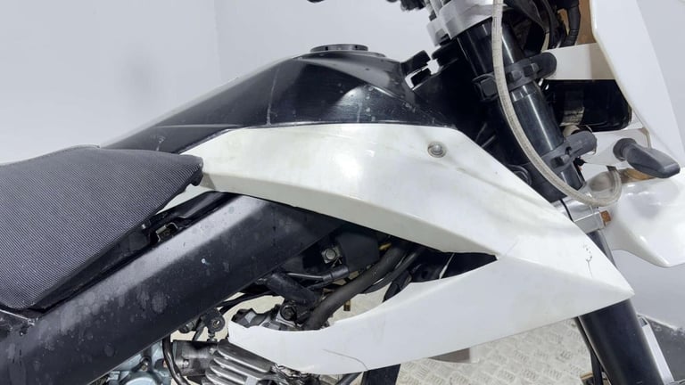 Ajs JSM 2012 2K NON RUNNING PROJECT BIKE SUPERMOTO 125CC LEARNER