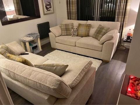 image for Five seater dual arm sofa set 