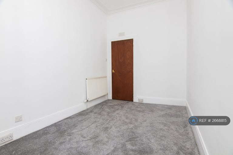 2 bedroom flat in Elmbank Road, Aberdeen, AB24 (2 bed) (#2668815)