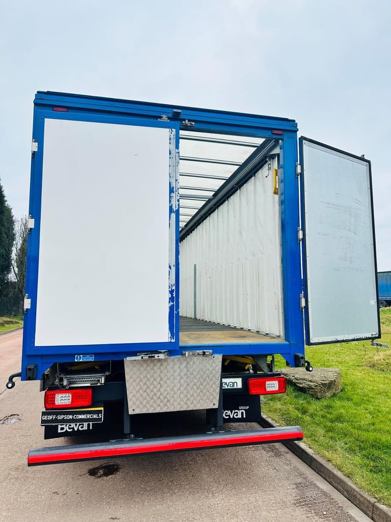 2023 (23) IVECO S-WAY 400 CNG 6X2 REAR LIFT STEER AXLE CURTAINSIDERS