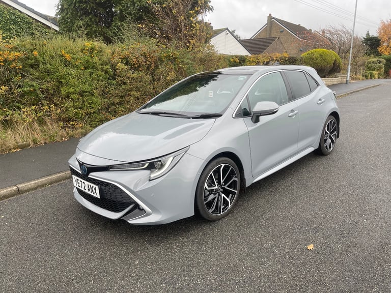 TOYOTA COROLLA PETROL HATCHBACK 1.8 VVT-i Hybrid Excel 5dr CVT [Panoramic Roof]