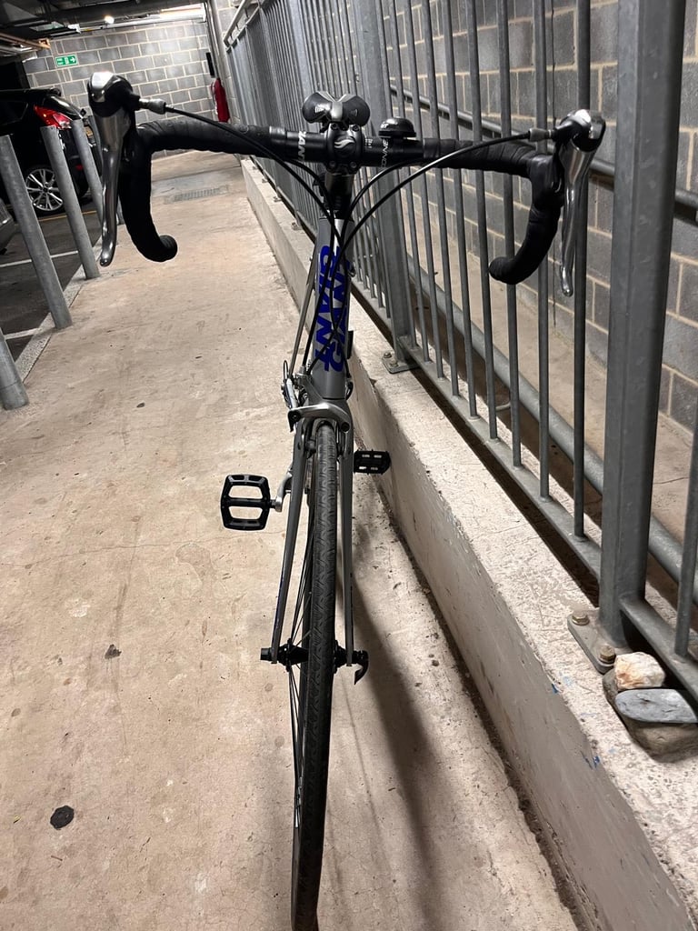 Giant Road Bike
