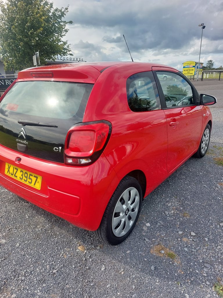 2015 CITROEN C1 FEEL. 73K MILES. NEW MODEL. £20 ROAD TAX. 3 MONTHS WARRANTY.